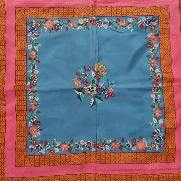 OSCAR DE LA RENTA Vintage Silk Scarf - Picture 2 of 3